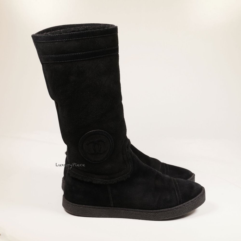 Amazing Chanel Snow Boots Sheepskin - Picture 4 of 14